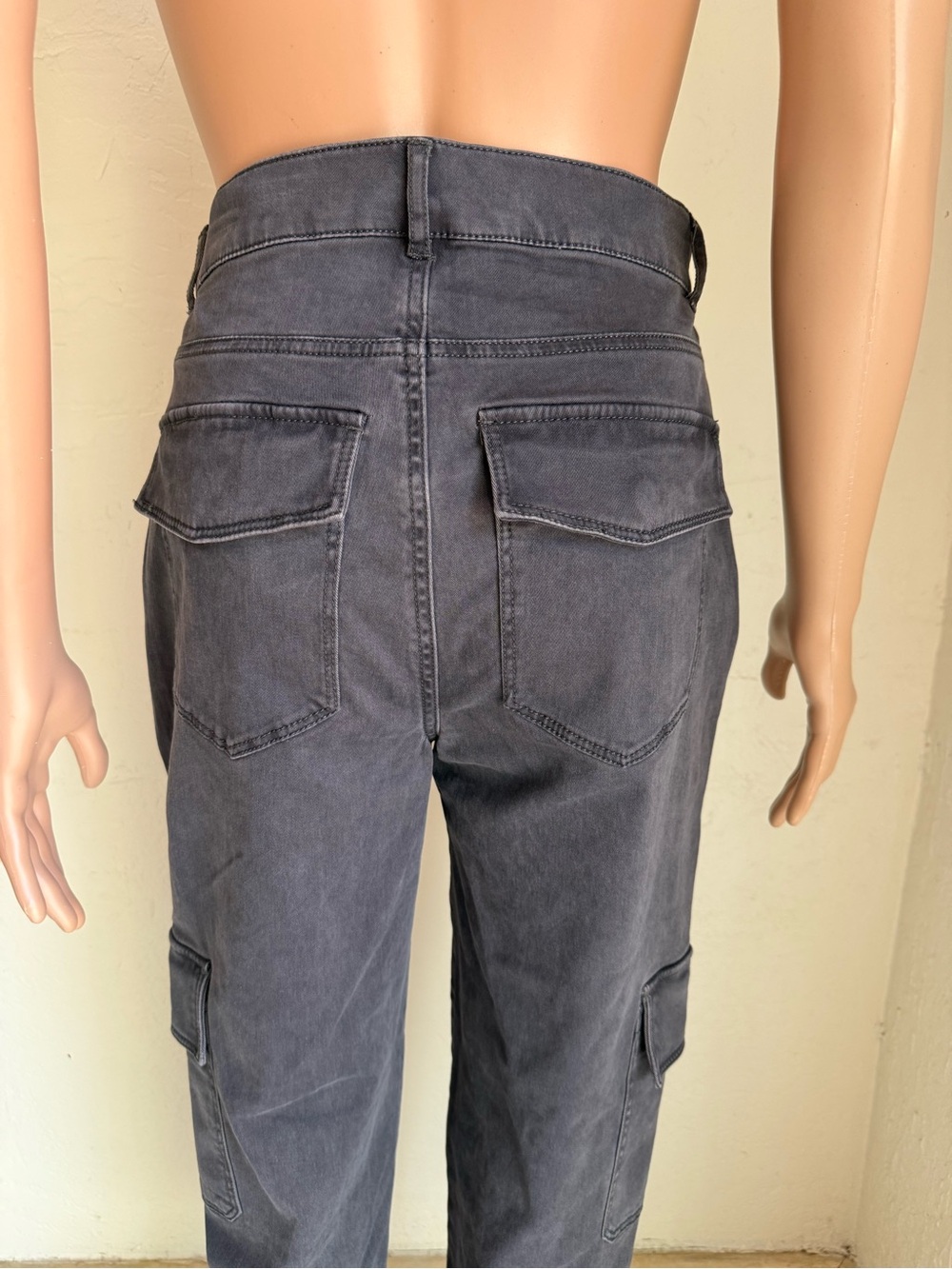 Express Cargo Stretchy Pants Charcoal Gray Ankle High-Rise Women’s Size 6R - Picture 3 of 16